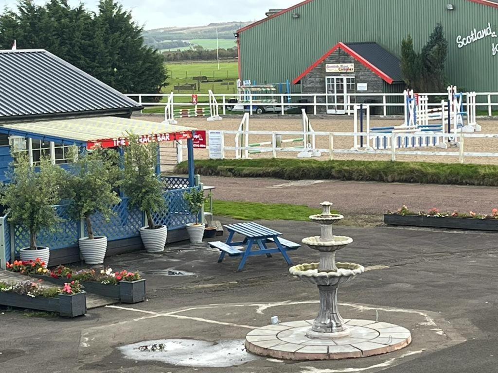 Scottish Equi B&B ラナーク エクステリア 写真